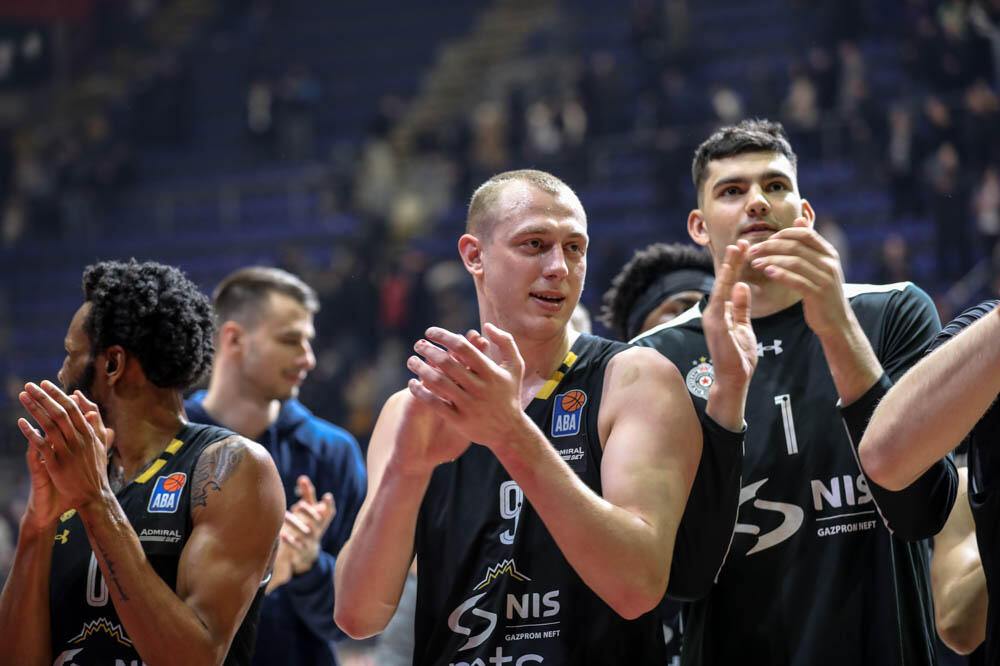 NOVI PROBLEMI ZA OBRADOVIĆA: POVREDIO se centar crno-belih, NEIZVESTAN nastup protiv Real Madrida!