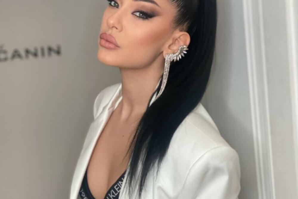 NAŠA PEVAČICA PROGOVORILA O TEŠKOJ BOLESTI: Imala pravi BRODOLOM U ŽIVOTU, a onda joj se desilo ovo...