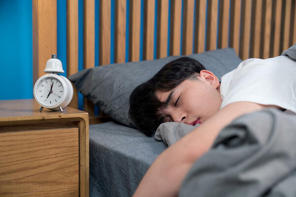 NOVA VREMENA DIGITALNOG RAZVOJA, NOVE TEGOBE Kinezi spavaju sat i po manje nego pre deceniju