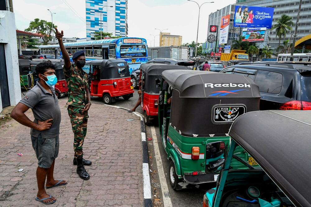 ŠRI LANKA BANKROTIRALA: Haos na ulicama, nestašica HRANE i goriva, nikad jača EKONOMSKA KRIZA!