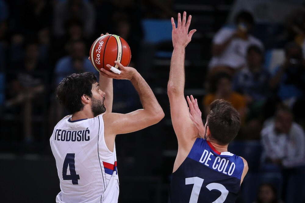 "NE ODNOSI SE TAKO PREMA LEGENDI!" Otpisani reprezentativac zna nešto što mi ne znamo - ipak nije kraj?