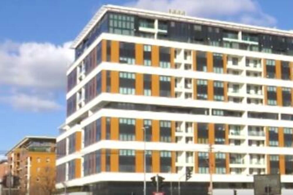 DEVOJKA UMESTO KIRIJE DOBIJA UVREDE I PRETNJE MAFIJOM: Stanari neće da izađu iz stana, NE ZNA ŠTA ĆE S NJIMA