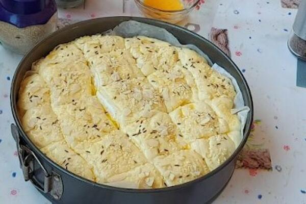 NAPRAVITE NAJUKUSNIJU POGAČU ZA POČETNIKE UZ SAMO PAR KORAKA: Svi će biti oduševljeni vašim umećem! (VIDEO)