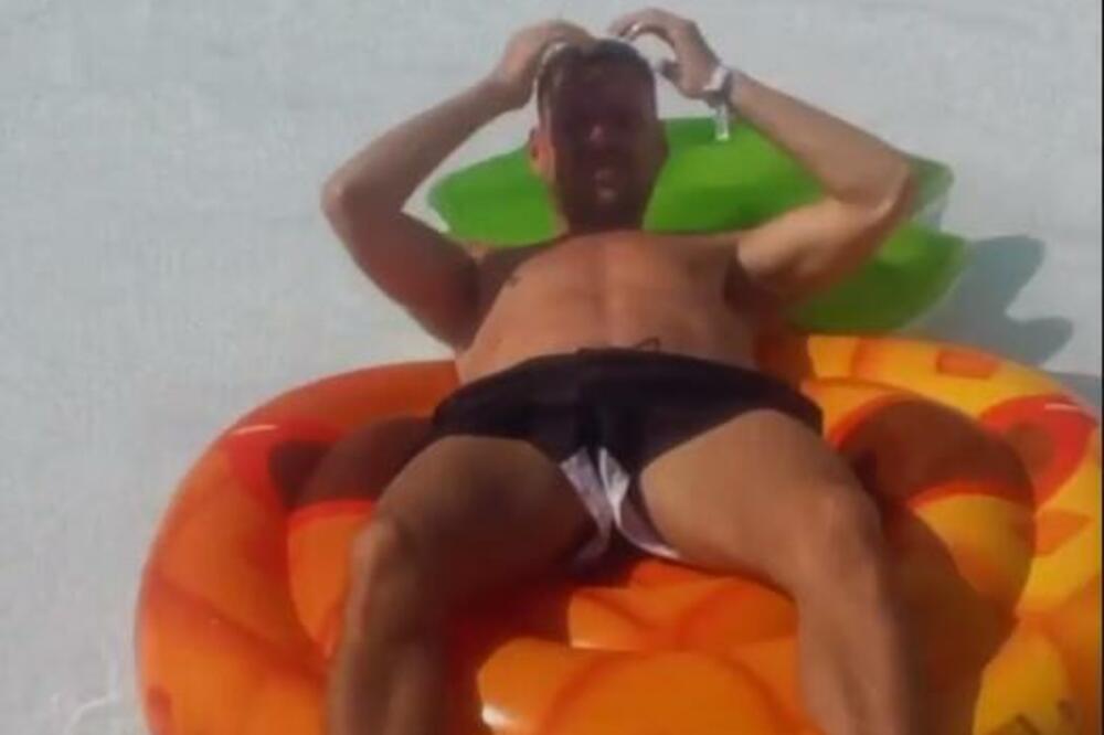 UHVATILA GA NESPREMNOG! Supruga snimila fudbalera Zvezde u nezgodnoj pozi! (VIDEO/FOTO)