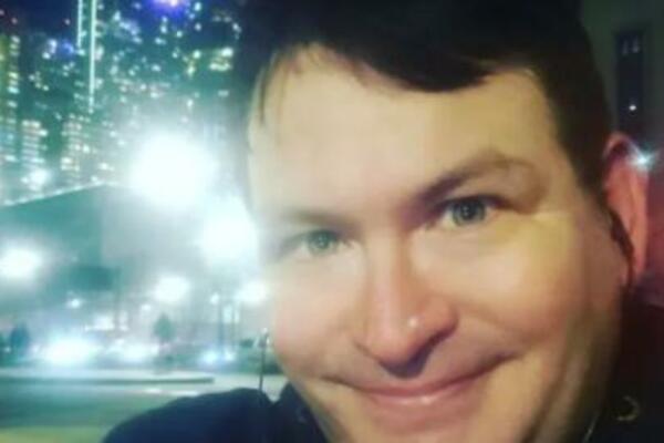 OVAJ MUŠKARAC IMA NAJVEĆI P*NIS NA SVETU: Ovoliko centimetara u erekciji ne možete NI DA SANJATE (FOTO)