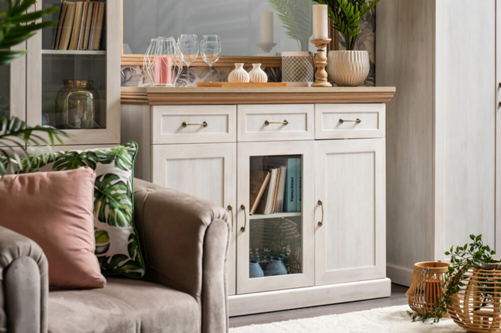 Osvežite enterijer novom komodom i spojite lepo i korisno
