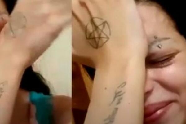 GLEDATE POKUŠAJ SAMOUBISTVA NAŠE ČUVENE PEVAČICE UŽIVO: Snima kako sebi oduzima život! (VIDEO)