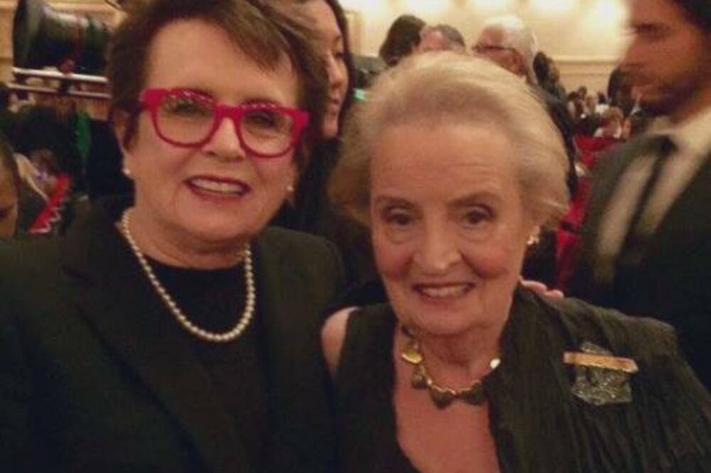 "ZAPAMTITE NJENO IME" - VEĆ JESMO... Đokovićeva kritičarka se DIVILA Medlin Olbrajt, ovako se oprostila od nje!