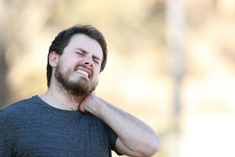 MUČE VAS BOLOVI U VRATU I KIČMI? Evo na koji način možete da se rešite tegoba BEZ upotrebe lekova!