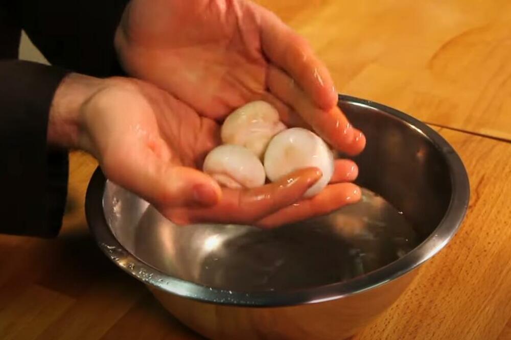 OVO POVRĆE VIŠE NIKADA NEĆETE JESTI SIROVO: Nemate pojma da može DA BUDE ŠTETNO ZA ZDRAVLJE