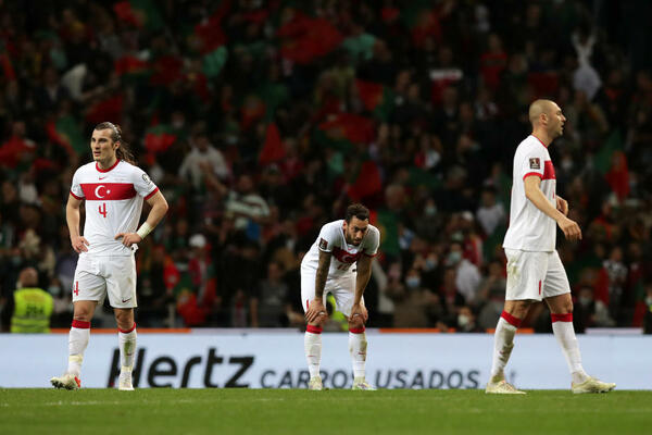 SVI SU OSTALI U NEVERICI: Fudbaler Turske promašio penal, pa u svlačionici sve ŠOKIRAO svojom izjavom!