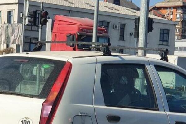 NEVEROVATNA DOMIŠLJATOST BEOGRAĐANINA: Evo kako se ZAŠTITIO od KRAĐE GORIVA! Da li je REALAN? (FOTO)