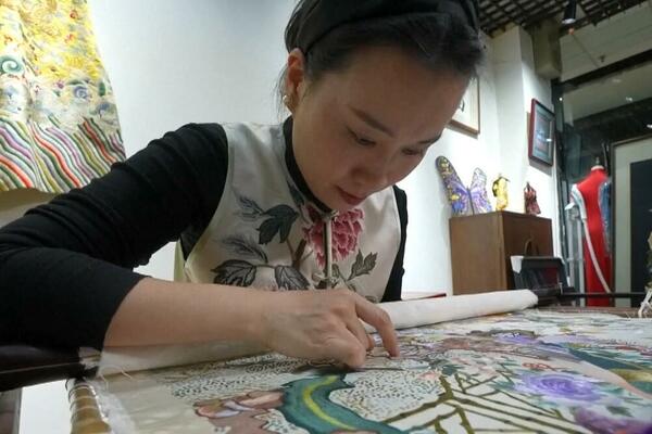 Pekinški vez - simbol kineske dvorske umetnost! (VIDEO)