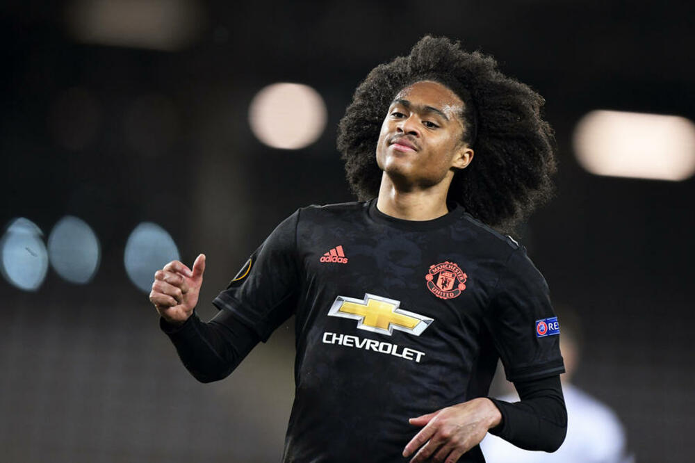 STAVILI MU NOŽ POD VRAT! Mladi fudbaler ostao bez DRAGOCENOSTI! Koristiće vam da znate kako ga je banda pikirala!