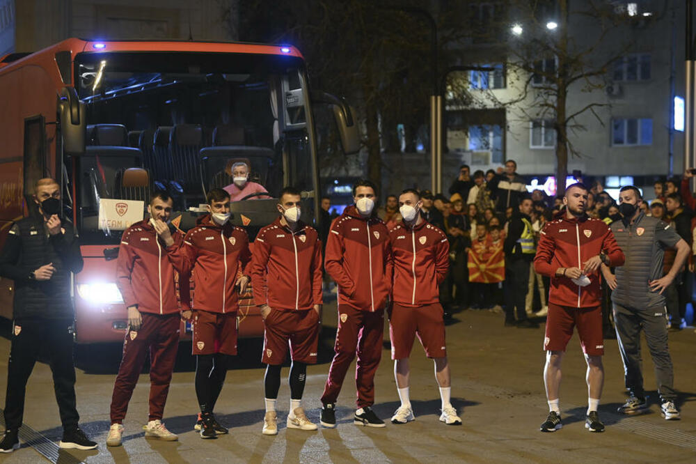 MOTIV VIŠE PRED ODLUČUJUĆI DUEL! U slučaju nove senzacije, sledi OGROMNA novčana nagrada!