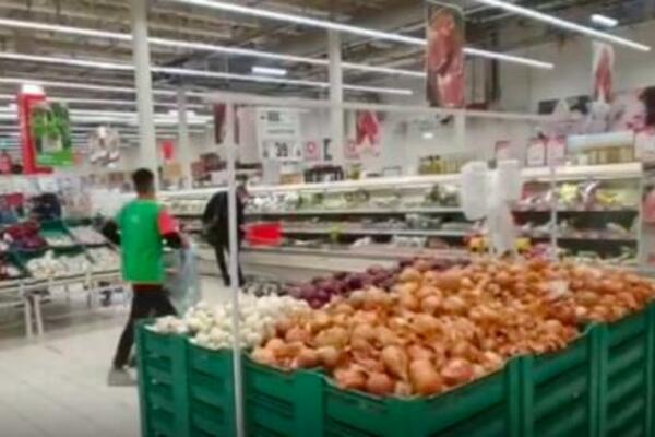 OVO SE NIJE DESILO OD 2011. GODINE: Drastično poskupela namirnica BEZ KOJE MNOGA DOMAĆINSTVA NE MOGU!