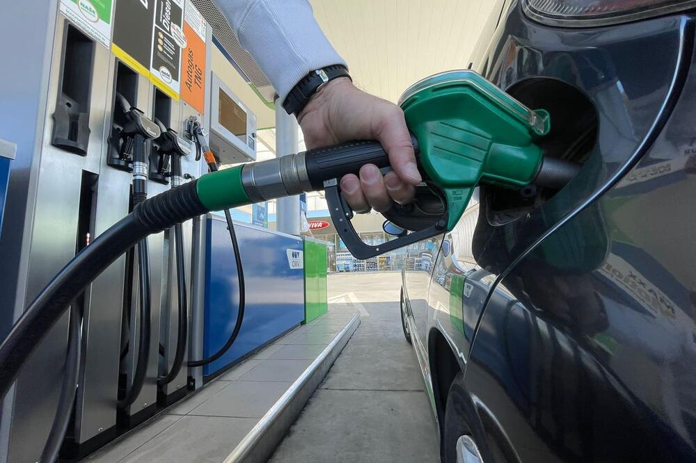 I GORIVO IMA SVOJ ROK TRAJANJA: Evo koliko dugo MOŽE DA STOJI u rezervoaru, OBRATITE PAŽNJU!