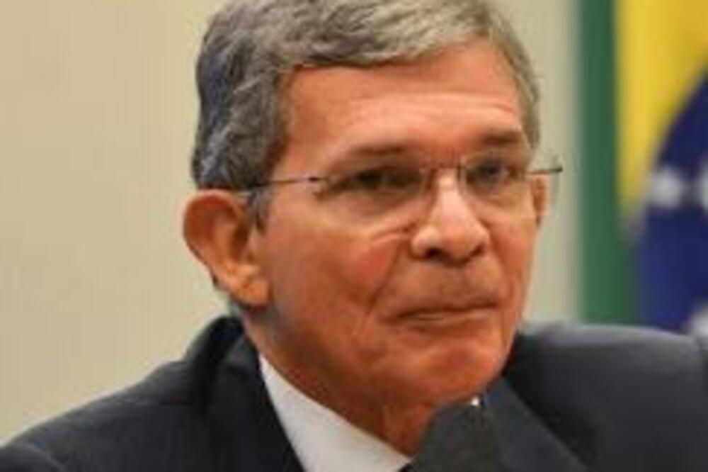 SMENJEN DIREKTOR NAFTNE GRUPE PETROBRAS!