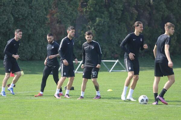 U PARTIZANU SE NAPORNO RADI TOKOM PAUZE! Stanojević računa na Obradovića i Fejsu (FOTO)