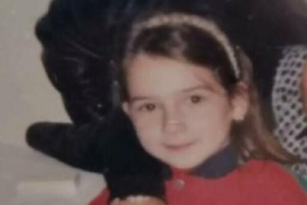 NEKADA JE IMALA PROBLEM SA VRŠNJACIMA, A DANAS JE MEGA POPULARNA I IMA ŠOK IZJAVE: Da li prepoznajete voditeljku?