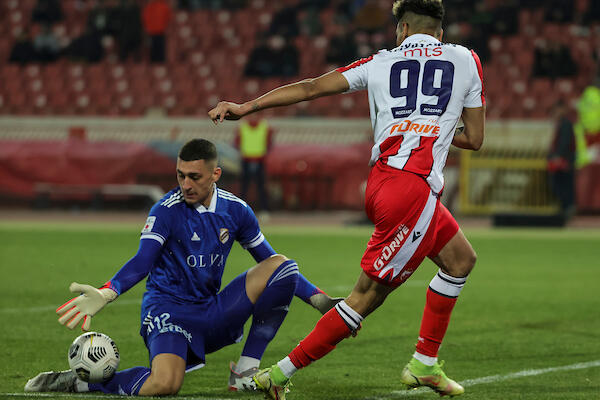 BIVŠI GOLMAN ČUKARIČKOG DOKAZAO DA JE NAJBOLJI U AMERICI! Odbranio penal i 4 šuta za 25 sekundi (VIDEO)