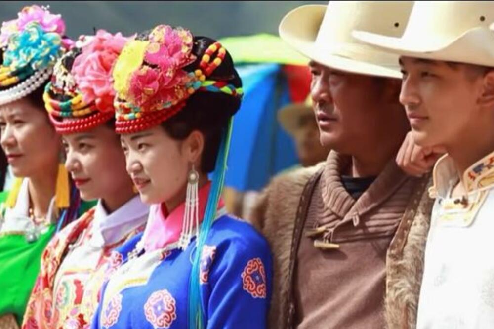 U OVOM SELU ŽIVI NAJVIŠE LJUBAVNICA: Menjaju ih kao čarape, a za BRAK neće ni da čuju! (VIDEO)