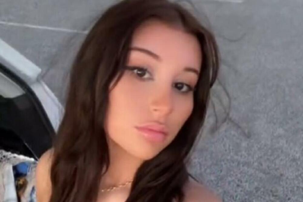 INFLUENSERKA POZIRALA U BIKINIJU, NIJE SLUTILA DA ĆE SE I OVO OTKRITI: Nastao SKANDAL kada su svi VIDELI (VIDEO)