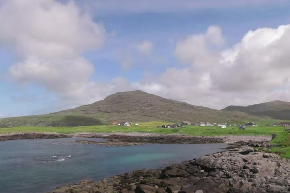 ŠKOTSKA PLAŽA KOJA PODSEĆA NA KARIBE: Osim prelepog PRIZORA, još 1 ZANIMLJIVA stvar je izdvaja od drugih! (VIDEO)