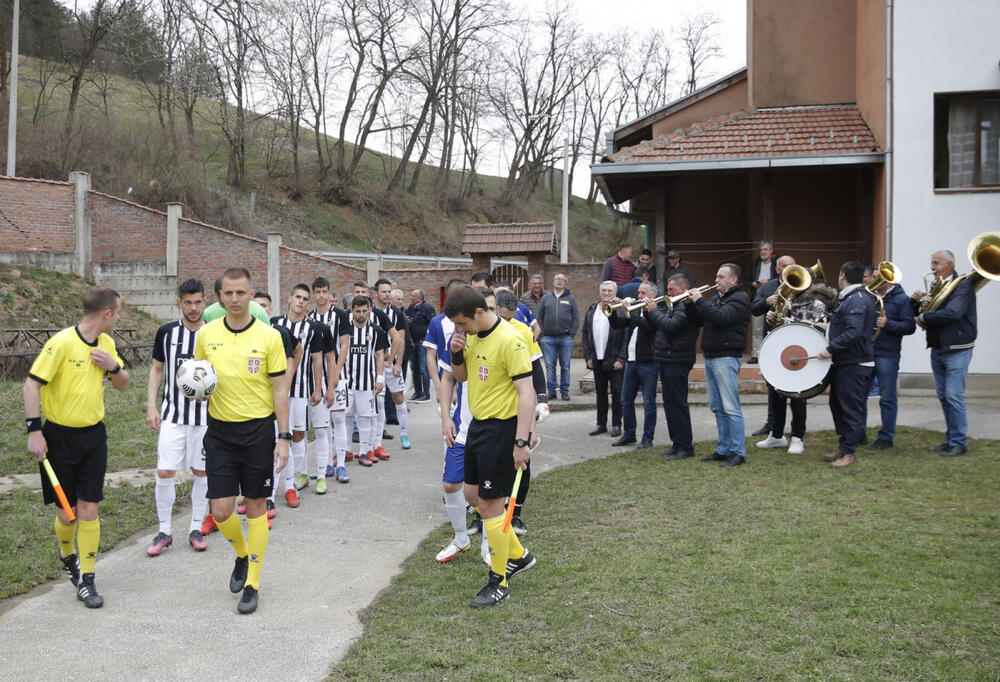 Fudbaleri Partizana u Guči