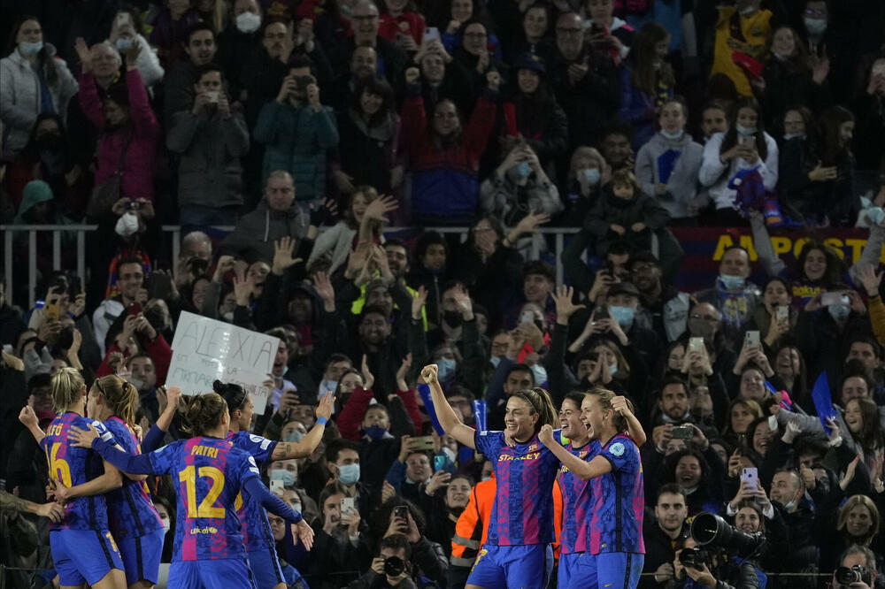 PAO REKORD NA "KAMP NOUU"! Barselona demolirala Real pred više od 90.000 navijača! (FOTO)