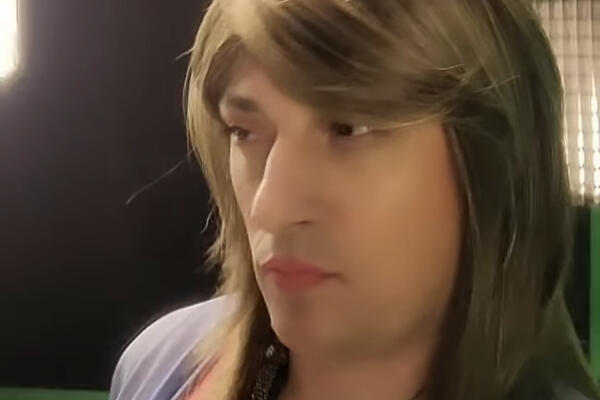 NAŠ GLUMAC PROMENIO POL?!