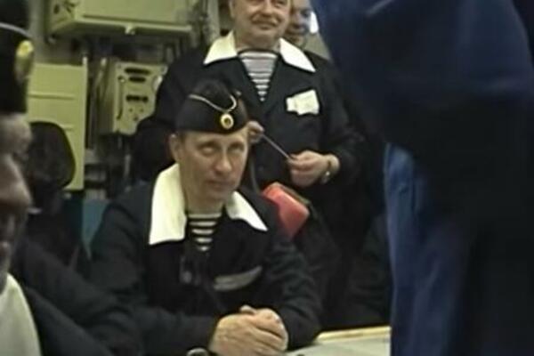 SVI SU ZABORAVILI NA OVAJ PUTINOV SNIMAK: Zbog 1 detalja koji je kamera uhvatila spada među NAJJAČE (VIDEO)