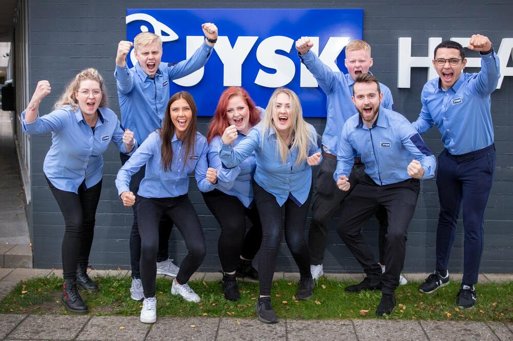 Na Tik Toku ih viđamo u raznim situacijama, a da li možete da ih zamislite u ulozi prodavca?