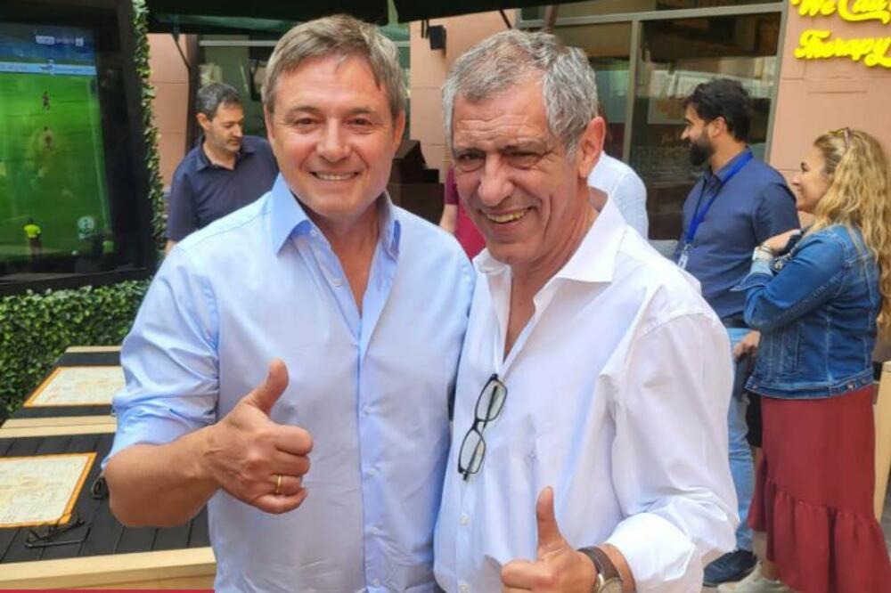 PROKLINJAO NAS! IMAO GLAVOBOLJE! BUDIO SE U ZNOJU! Sada tražio sliku sa Piksijem! MOŽDA I NEKI SAVET ZA MUNDIJAL!