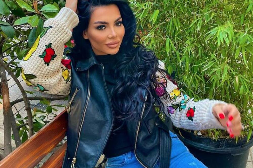 PO SPECIJALNOJ ŽELJI! Helena iskeširala 80.000 za modni dodatak koji nosi njene i muževljeve inicijale! (FOTO)