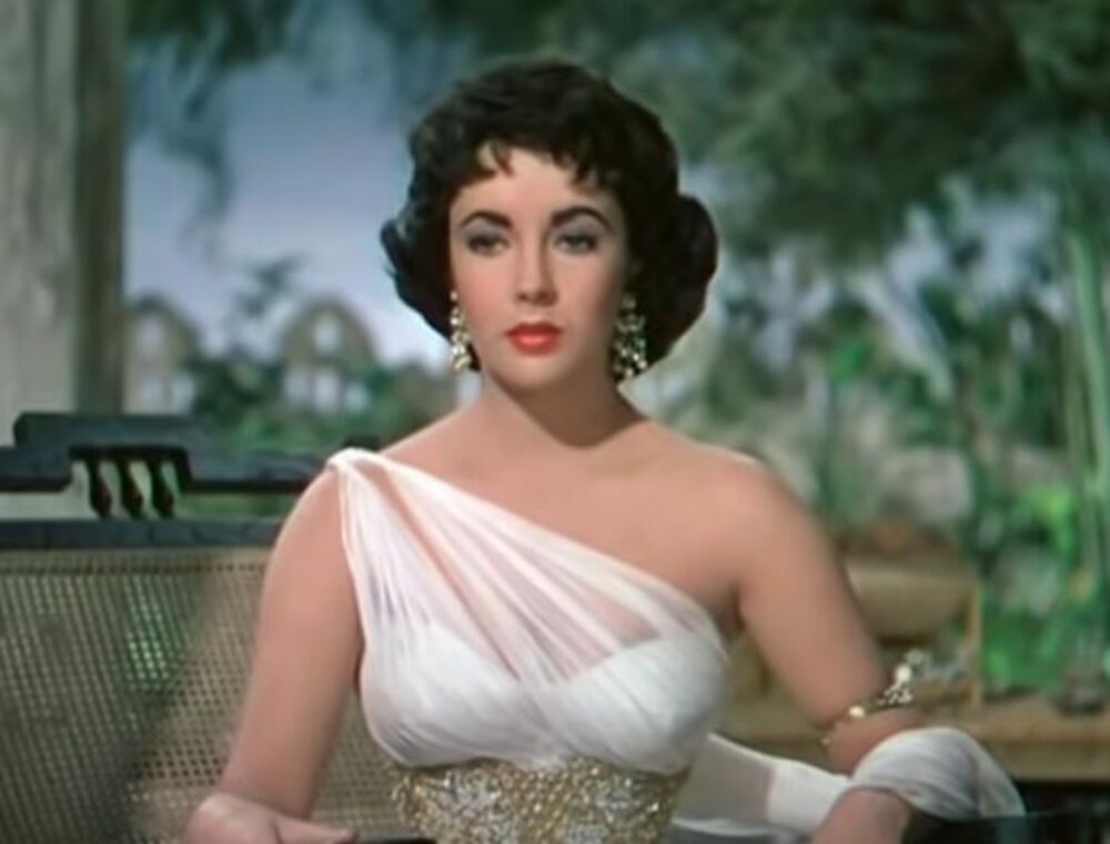 Tranziciju iz uloga devojčica u uloge mladih žena i lepotica doneo joj je film “Father of the Bride”