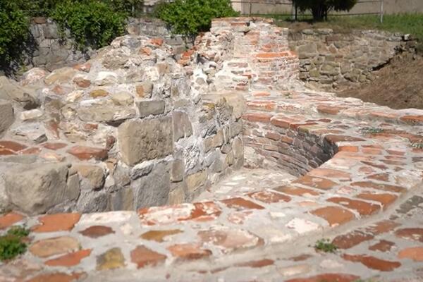 "GROB 18" VEKOVIMA ČUVA JEDNU OD NAJVEĆIH MISTERIJA: Otkriće ove tajne može da promeni ISTORIJU Srbije?! (FOTO)