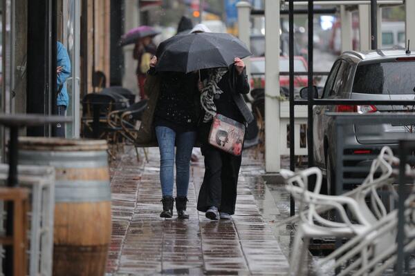 HITNO UPOZORENJE RHMZ-A: Upaljen je meteoalarm, OVE delove Srbije očekuje veliko NEVREME