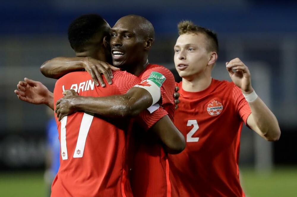 Atiba Hačinson, Fudbalska reprezentacija Kanade, Kajl Larin