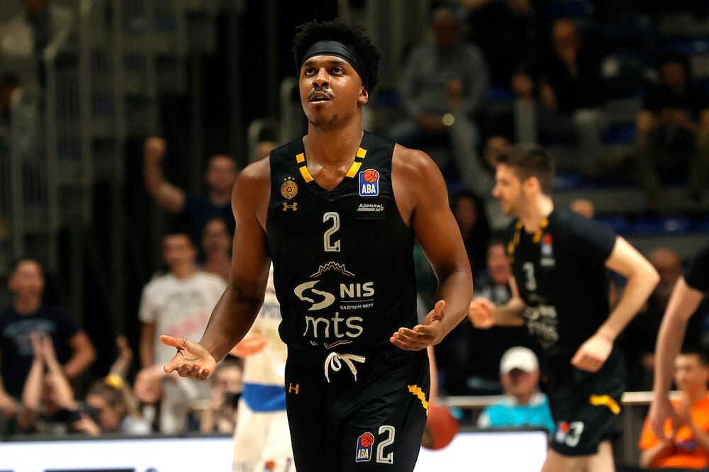 PARTIZAN UBEDLJIV PROTIV MORNARA: Ledej briljirao, crno-beli opet na vrhu!