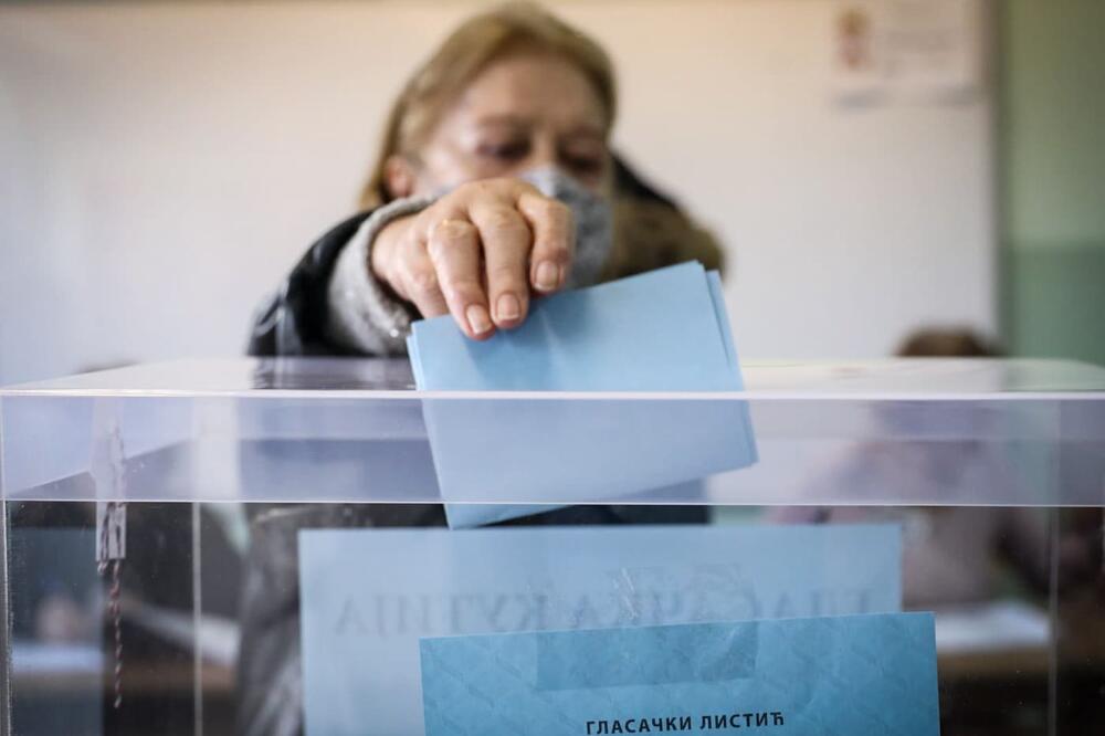 NEVEROVATNO! U ovom srpskom gradu je već glasala skoro polovina upisanih birača