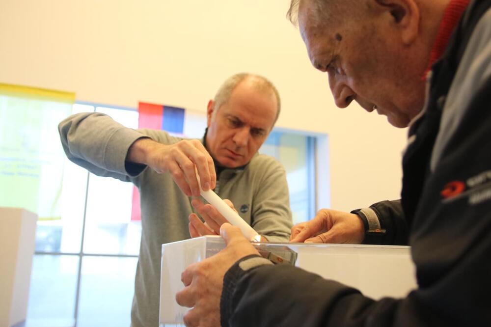 CRTA: Srpska napredna stranka dobila najviše glasova na biračkom mestu 39 Stari grad