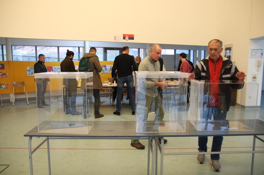 PRVI PRESEK: Do 9 sati izašlo 5,1 odsto glasača