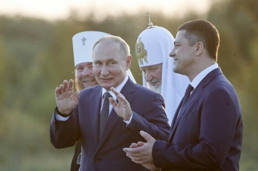 PUTIN ĆE POKUŠATI DA PODSTAKNE VIŠE SUKOBA NA BALKANU? Bivši ambasador u Moskvi izneo UZNEMIRUJUĆE TVRDNJE!