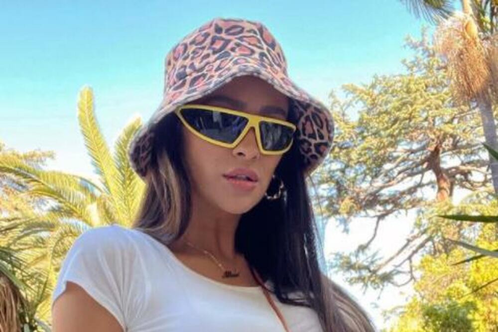 NAJNOVIJI TREND U SVETU SU POZNATE TRUDNICE KOJE POKAZUJU STOMAK: Glumica nosi i ŠTIKLE, za njih ZIME NEMA!