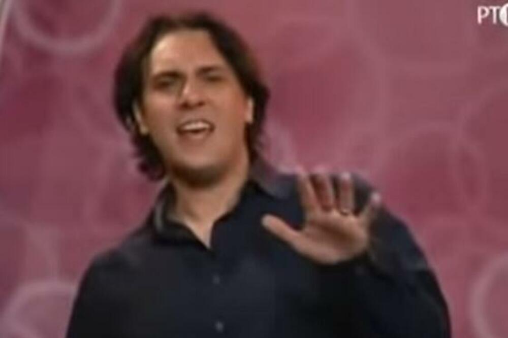 JUGOSLOVENKE SU LUDELE ZBOG NJEGOVE DUGE KOSE I NEŽNOG GLASA: Miljenik žena i dalje izgleda kao APOLON! (FOTO)