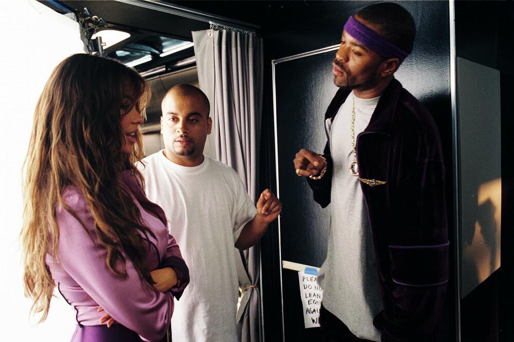 OVO JE NAJZGODNIJA TETA NA SVETU: Na pragu je ŠESTE DECENIJE, a izgleda kao prava ČOKOLADNA BOMBICA!