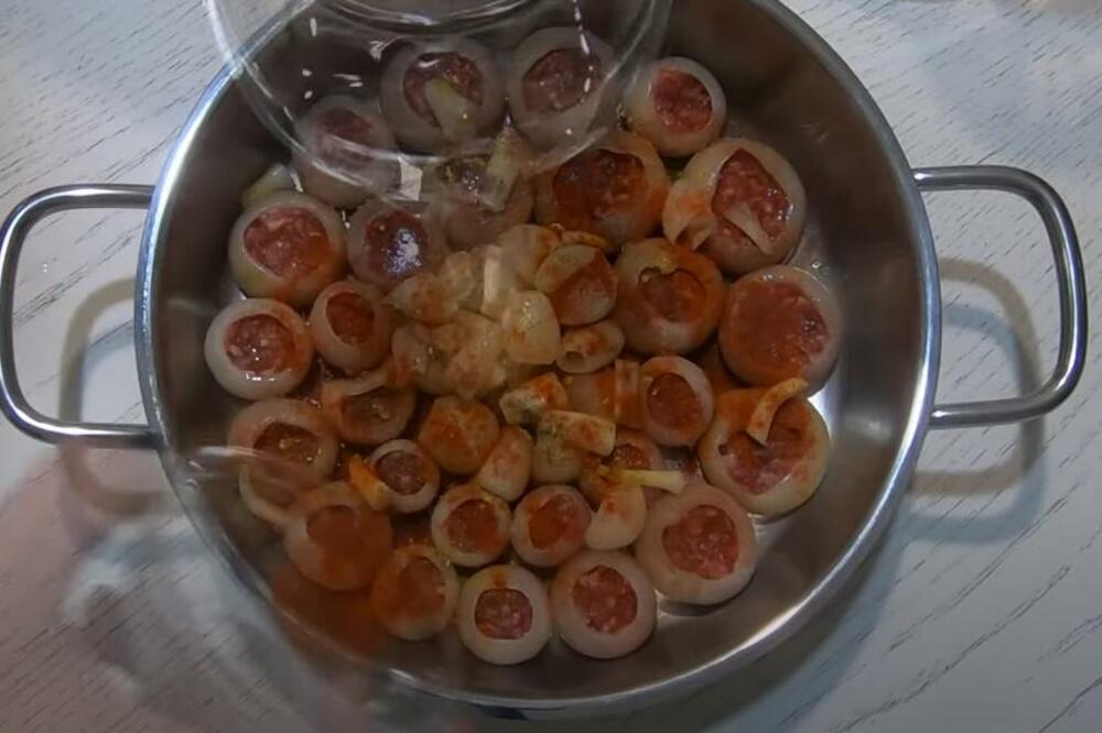 TRADICIONALNO BOSANSKO JELO ZA IFTAR: Svaki prst ćete da oližete (RECEPT) (VIDEO)