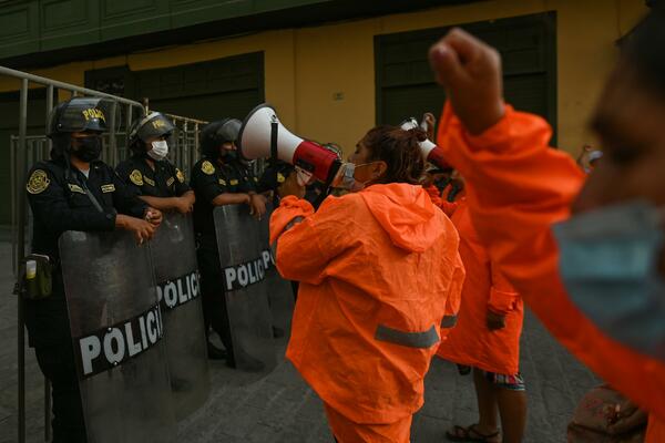 UKINUT POLICIJSKI ČAS U LIMI: Predsednik Perua objavio PREKID, pa pozvao građane 1 stvar! (VIDEO)