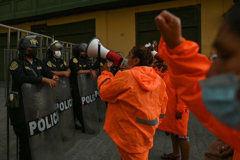 UKINUT POLICIJSKI ČAS U LIMI: Predsednik Perua objavio PREKID, pa pozvao građane 1 stvar! (VIDEO)